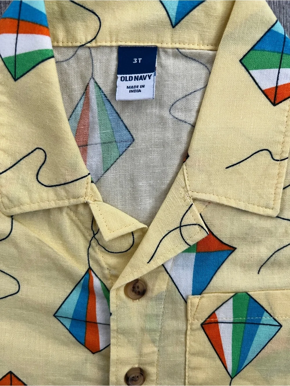 Old Navy 3T Yellow Kite Print Short Sleeve Button-Up Point Collar Shirt